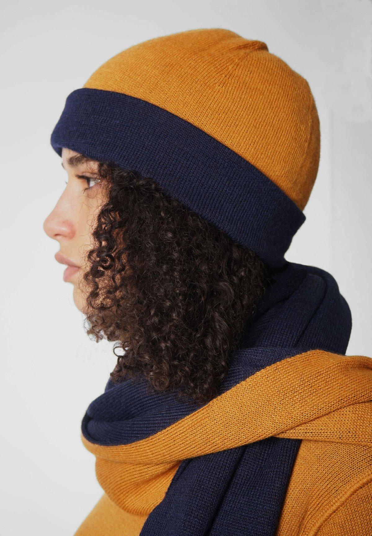 Blauaras Ochre Reversible Beanie