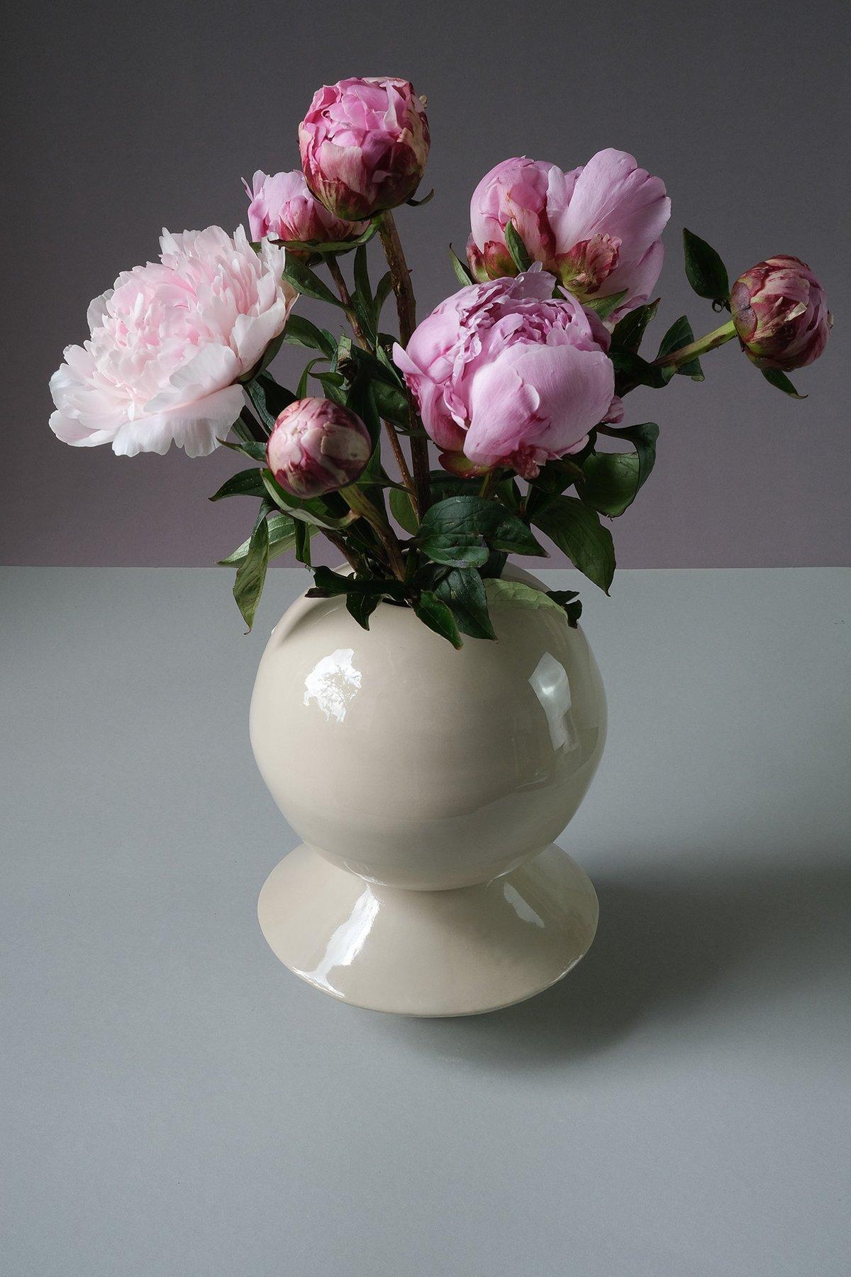 <span class="font-150547">VASE 007</span><br>NEUTRAL