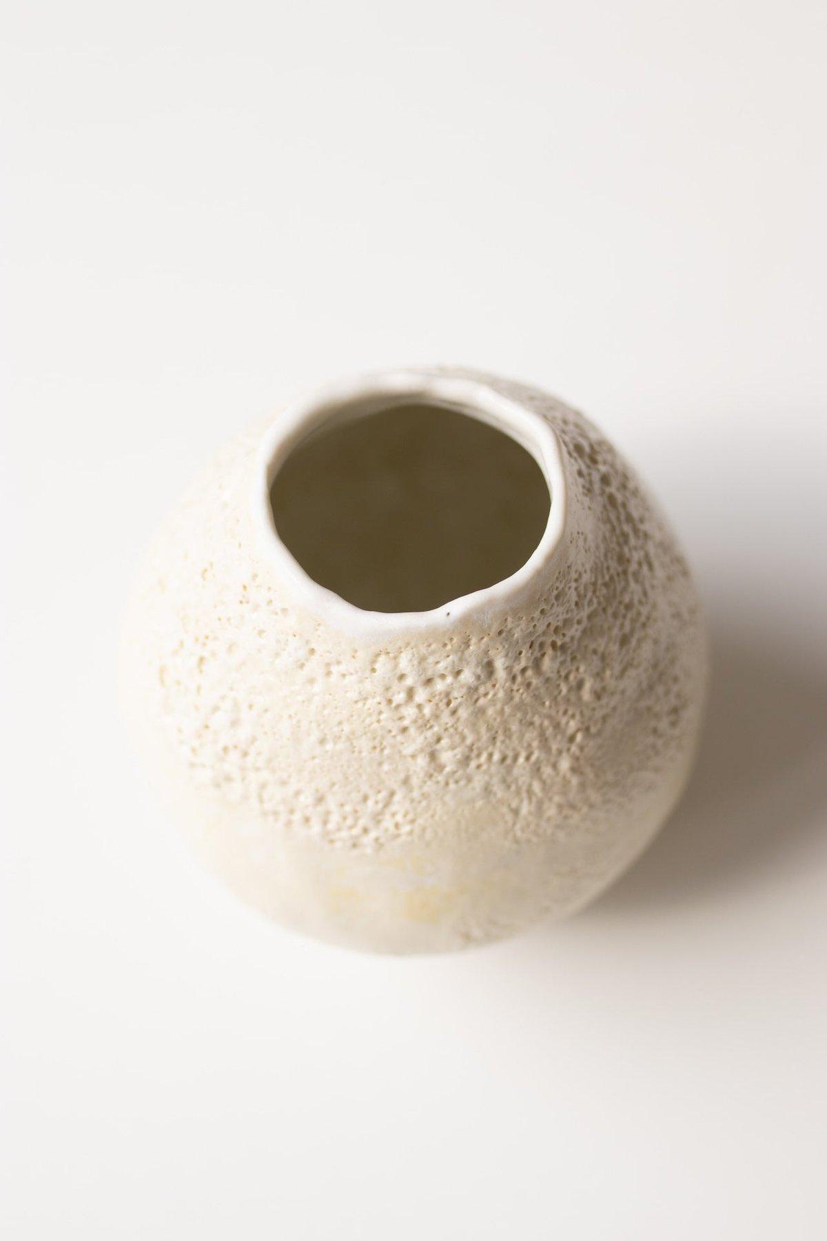 Dione Vase IV