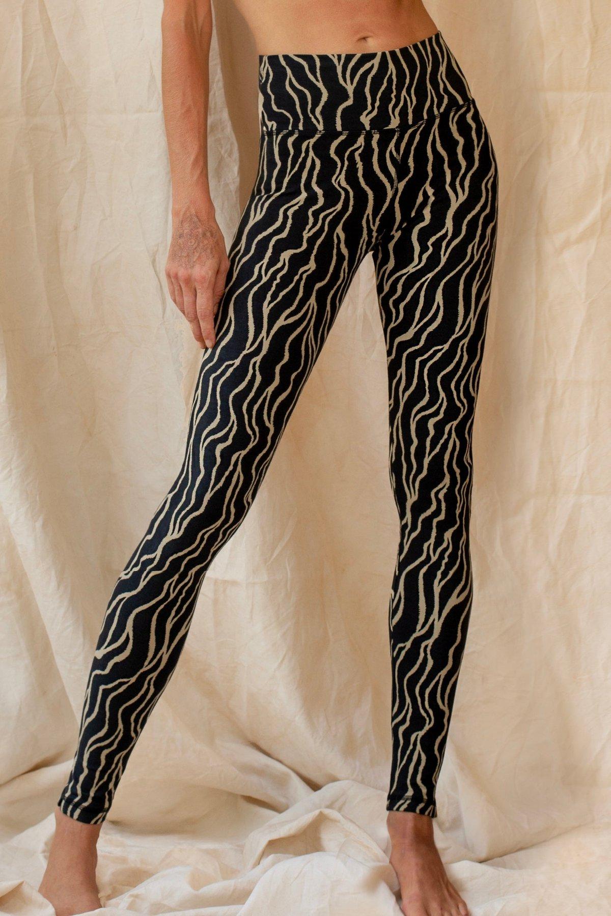 Lionfish Leggings Cream Black