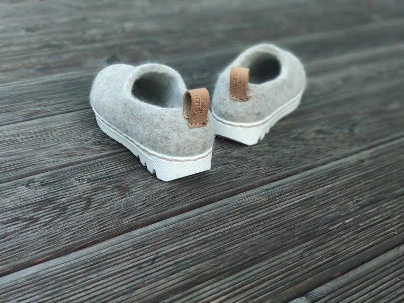 Sporty Winter Shoes - White Soles