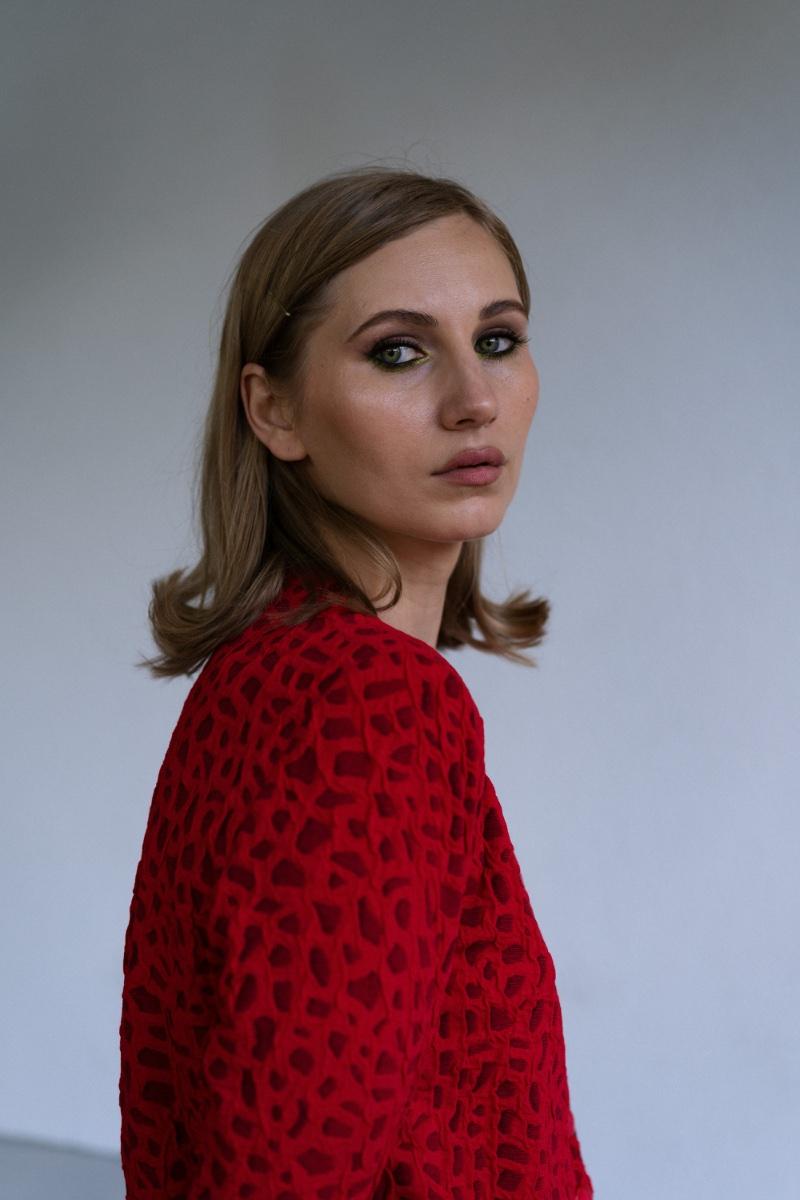 Olena Manzhos