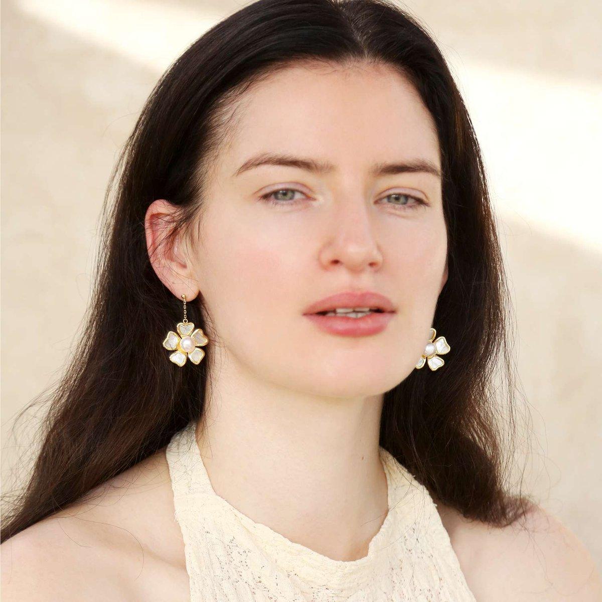 Jeanne Pearl Flower Earrings
