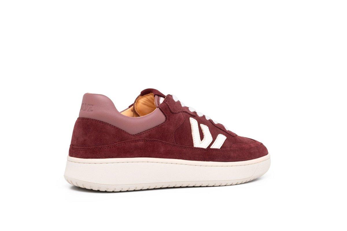 The Misfit Sneakers - Bordeaux