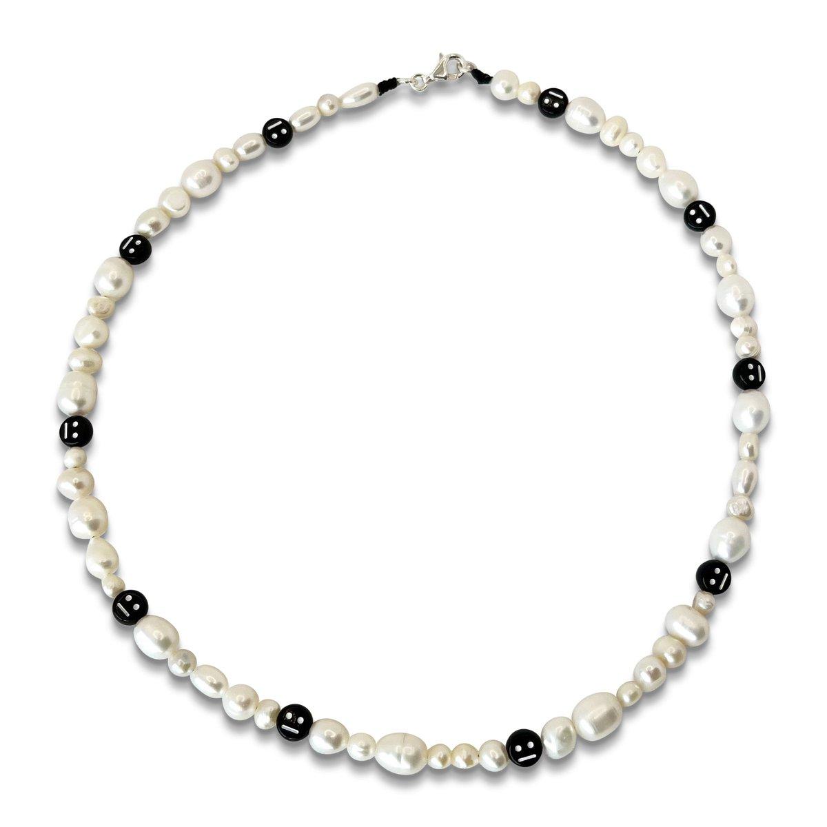 AURI MAD Pearl Necklace