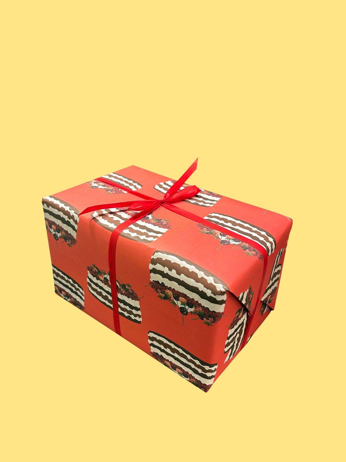 Wrapping Paper Cake